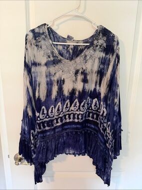 Shoreline Blue and White Tie-Dye Lace V-Neck Boho Top